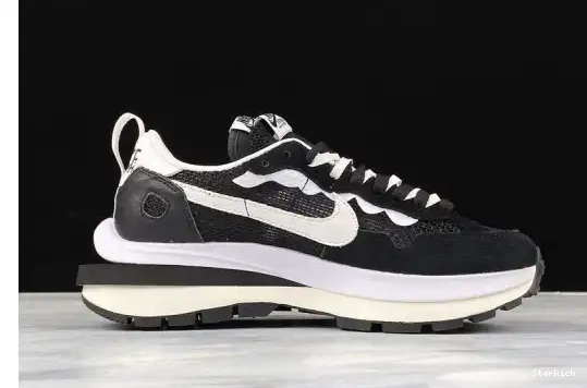 CV1363-001 Black sacai White Vaporwaffle Nike 0623